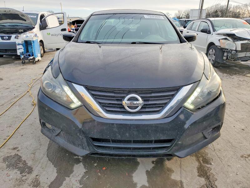 2016 Niss Altima 2.5 sr