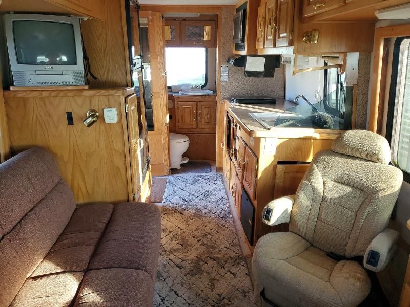 2004 Ford Econoline E450 Super Duty Cutaway van