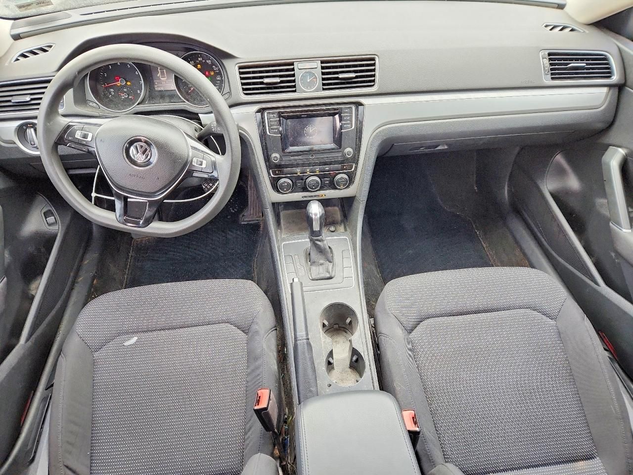 2016 Volkswagen Passat s