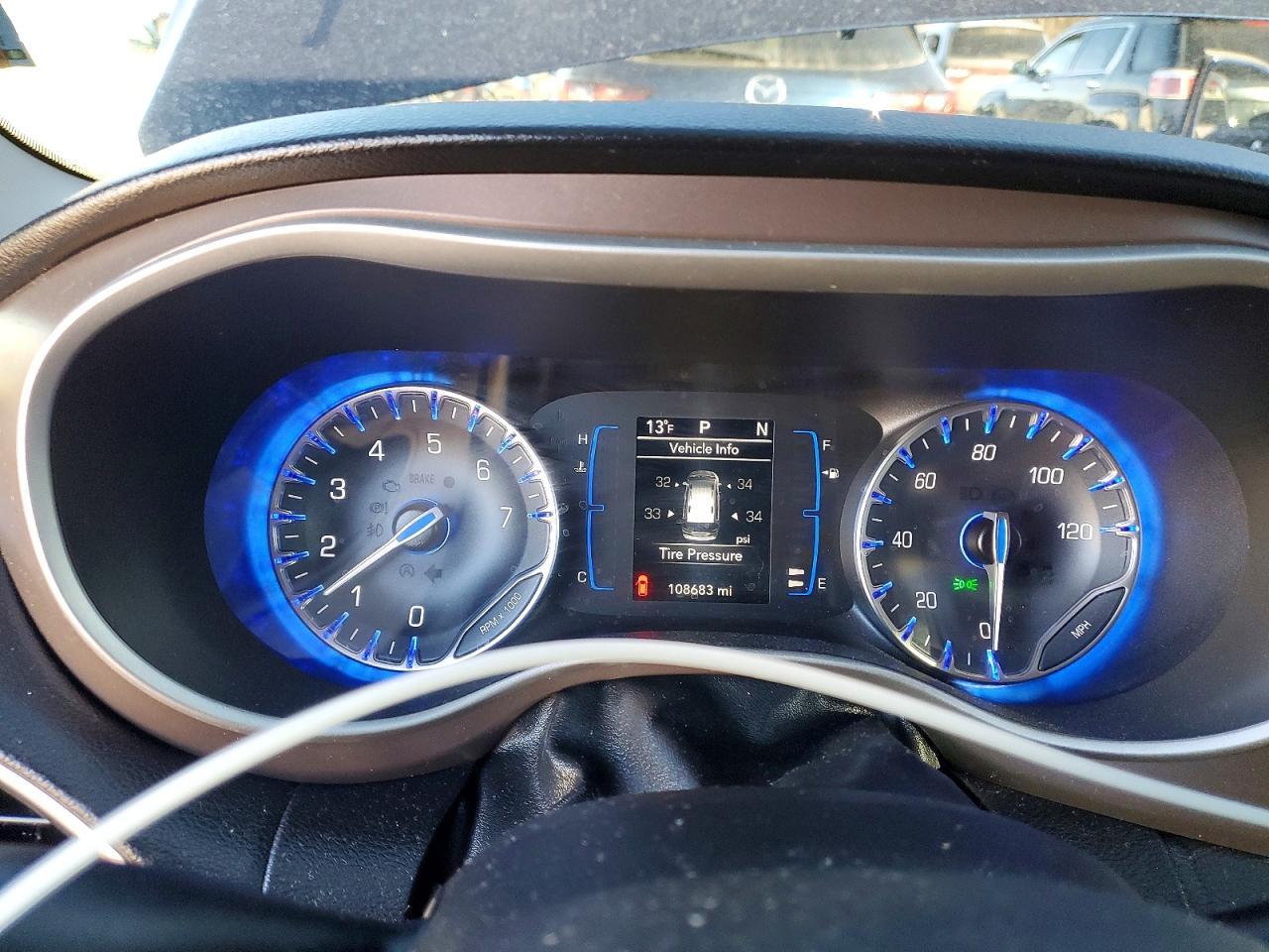 2020 Chrysler Voyager lx