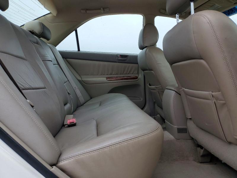 2004 Toyota Camry le