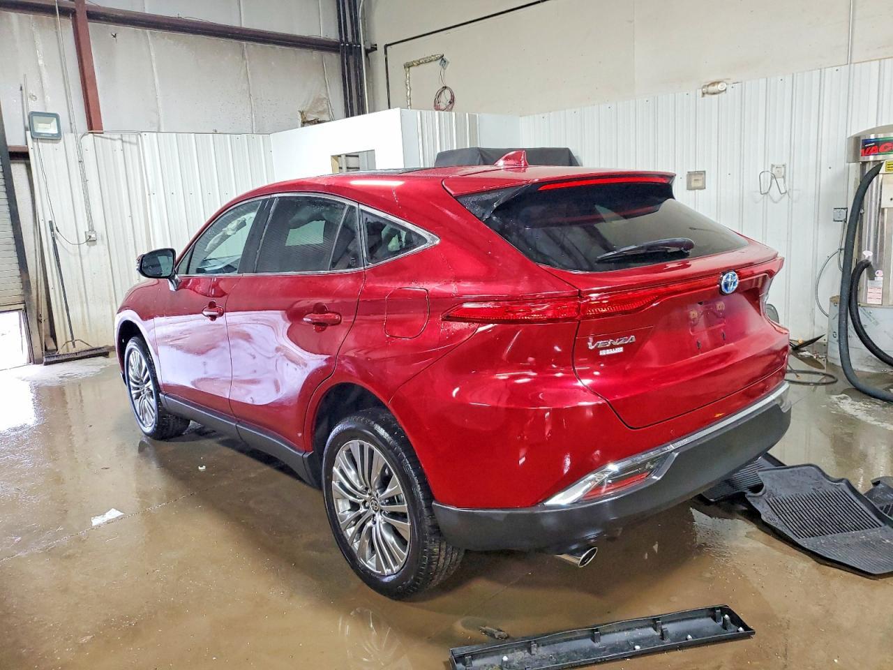 2024 Toyota Venza le