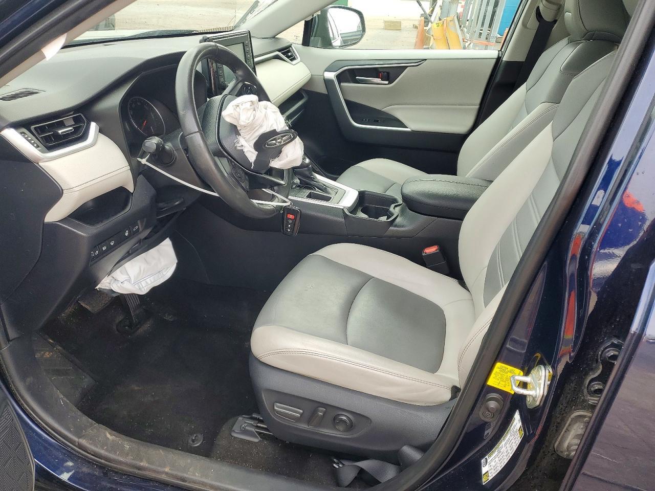2019 Toyota Rav4 xle Premium