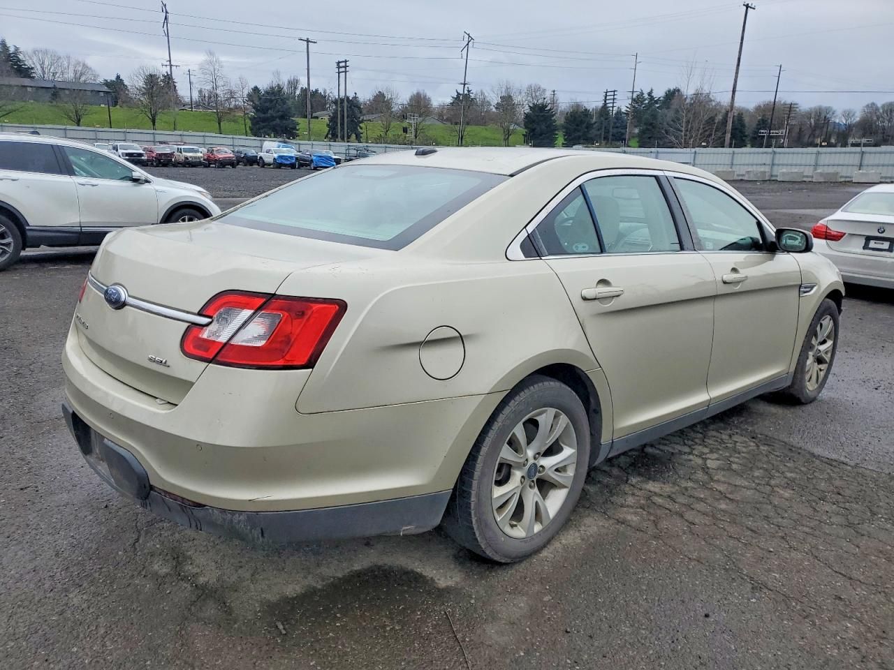 2010 Ford Taurus sel