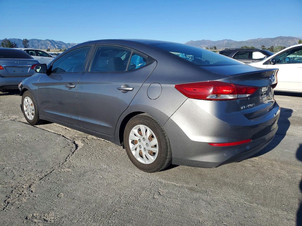 2018 Hyundai Elantra se