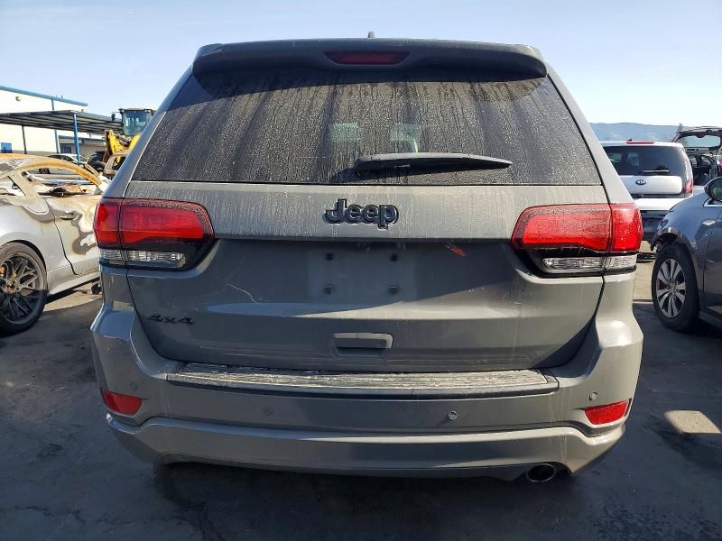 2020 Jeep Grand Cherokee Laredo