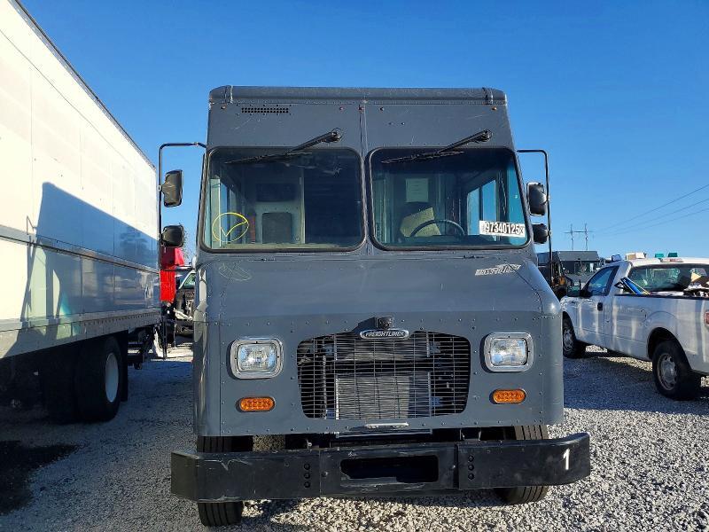 2020 Freightliner MT 45G Delivery Truck