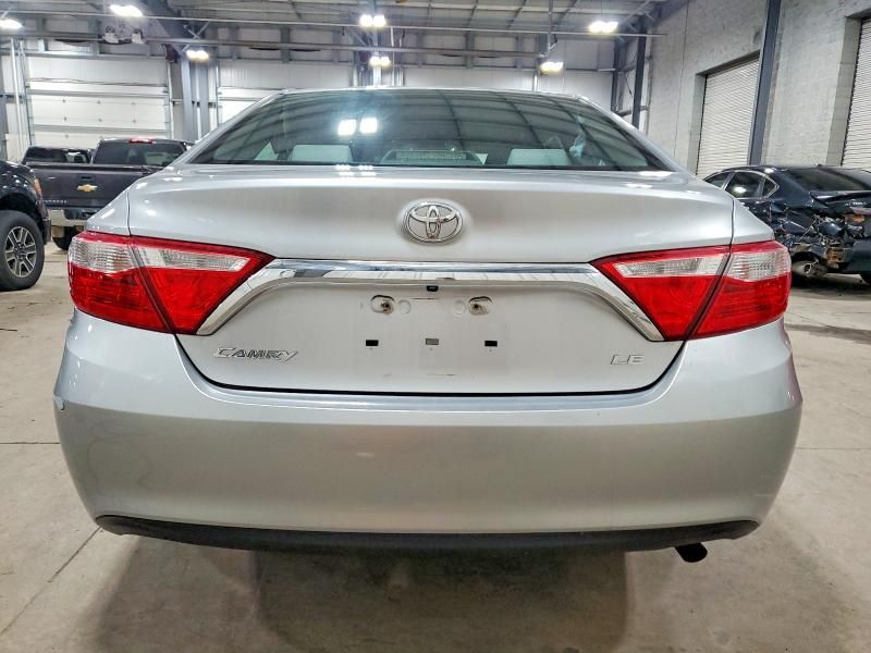2015 Toyota Camry le