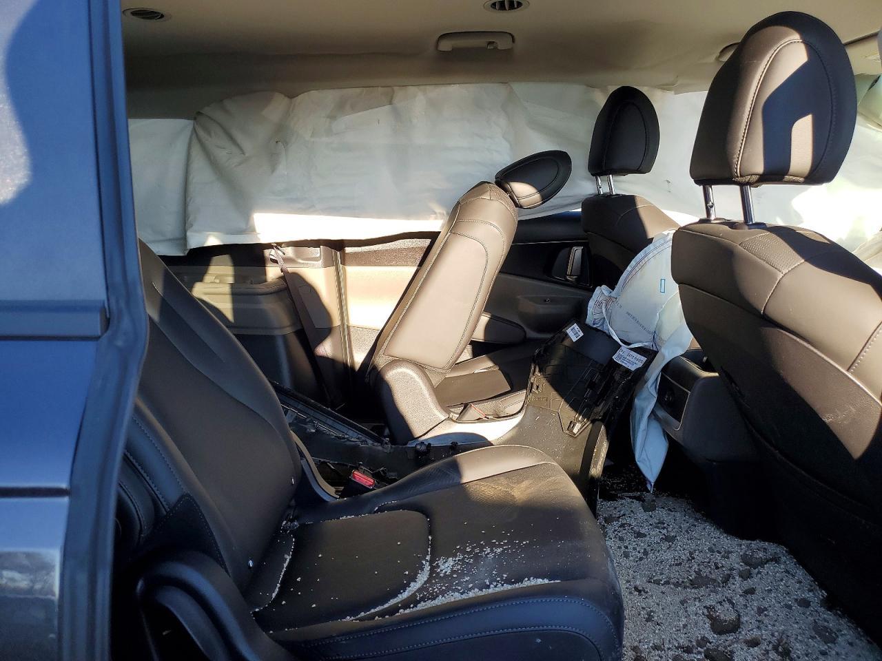 2026 KIA Carnival lx