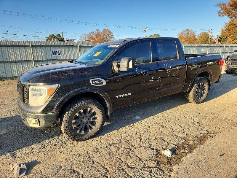 2017 Nissan Titan sv