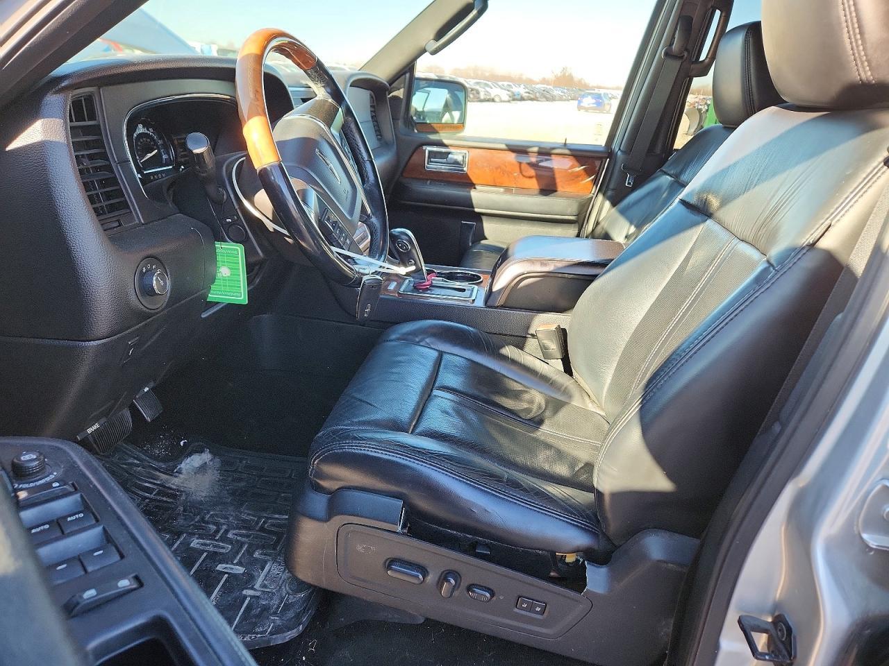 2016 Lincoln Navigator Select