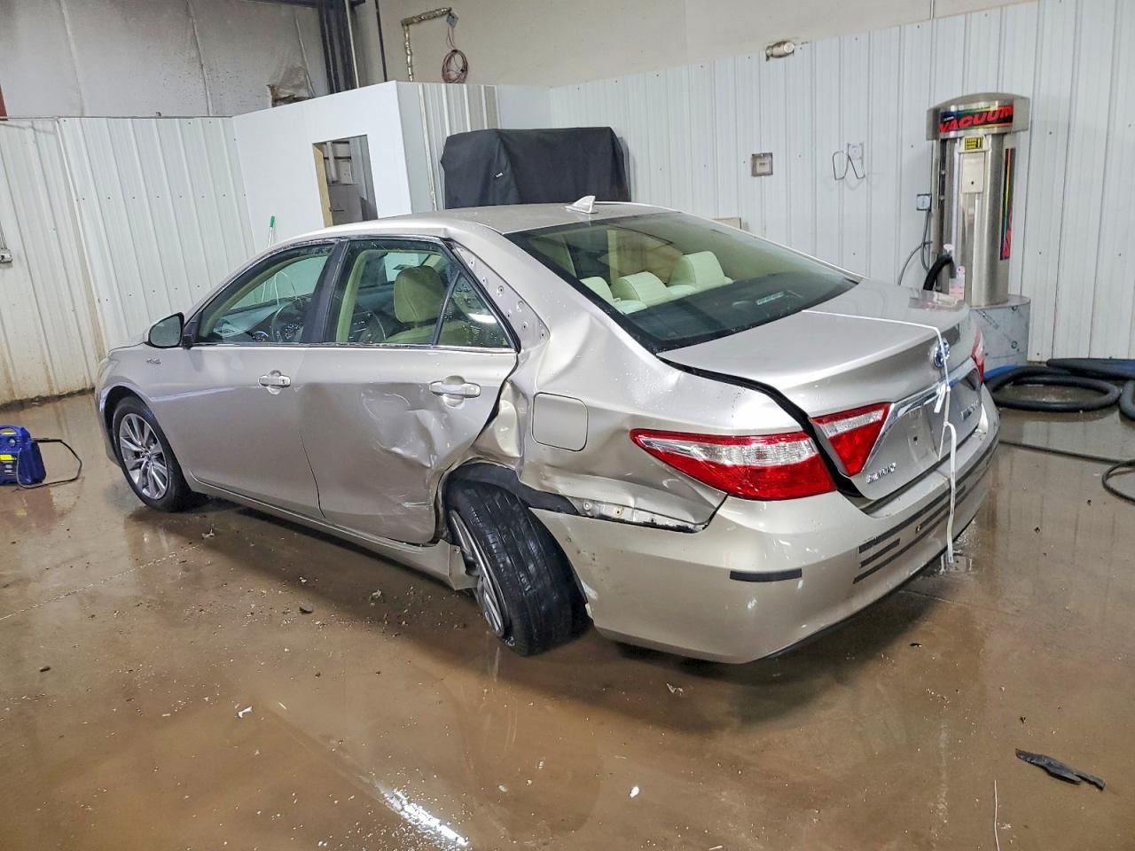 2017 Toyota Camry Hybrid