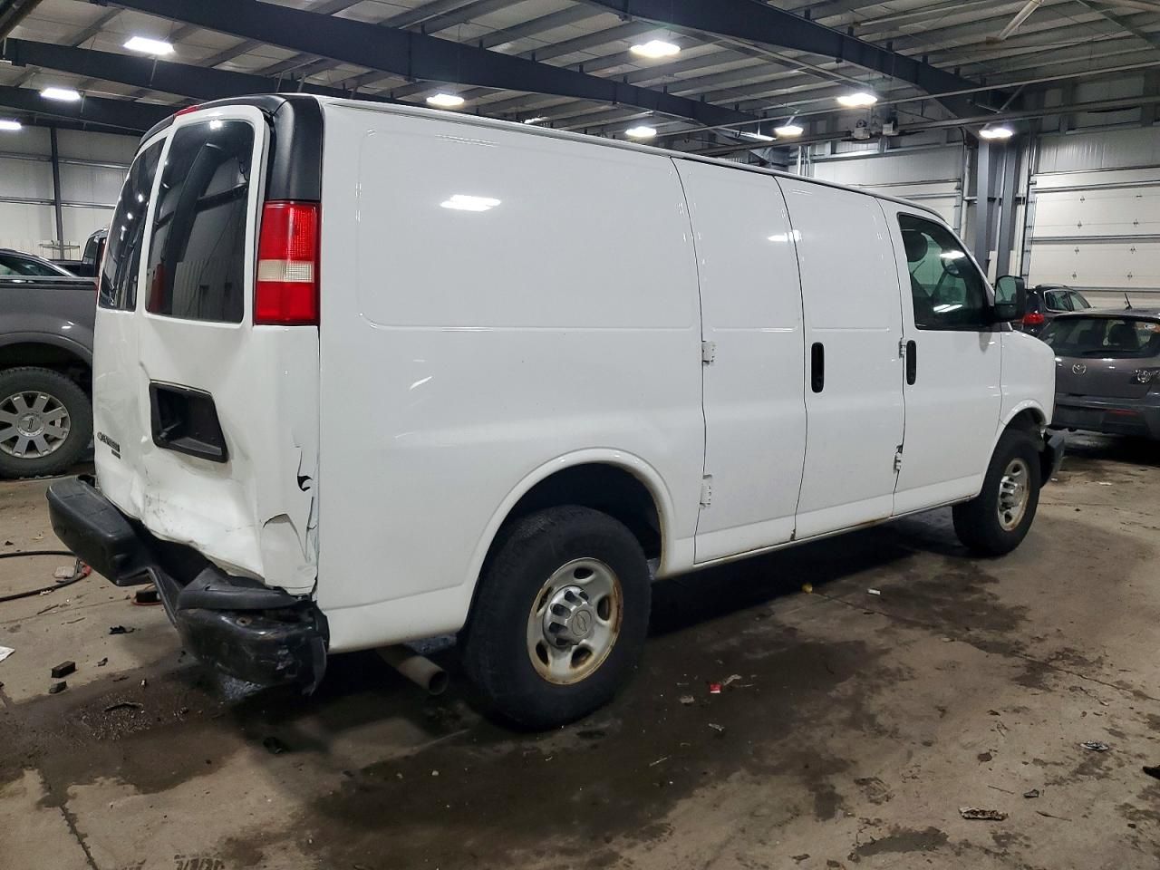 2014 Chevrolet Express 2500 Utility / Service Van