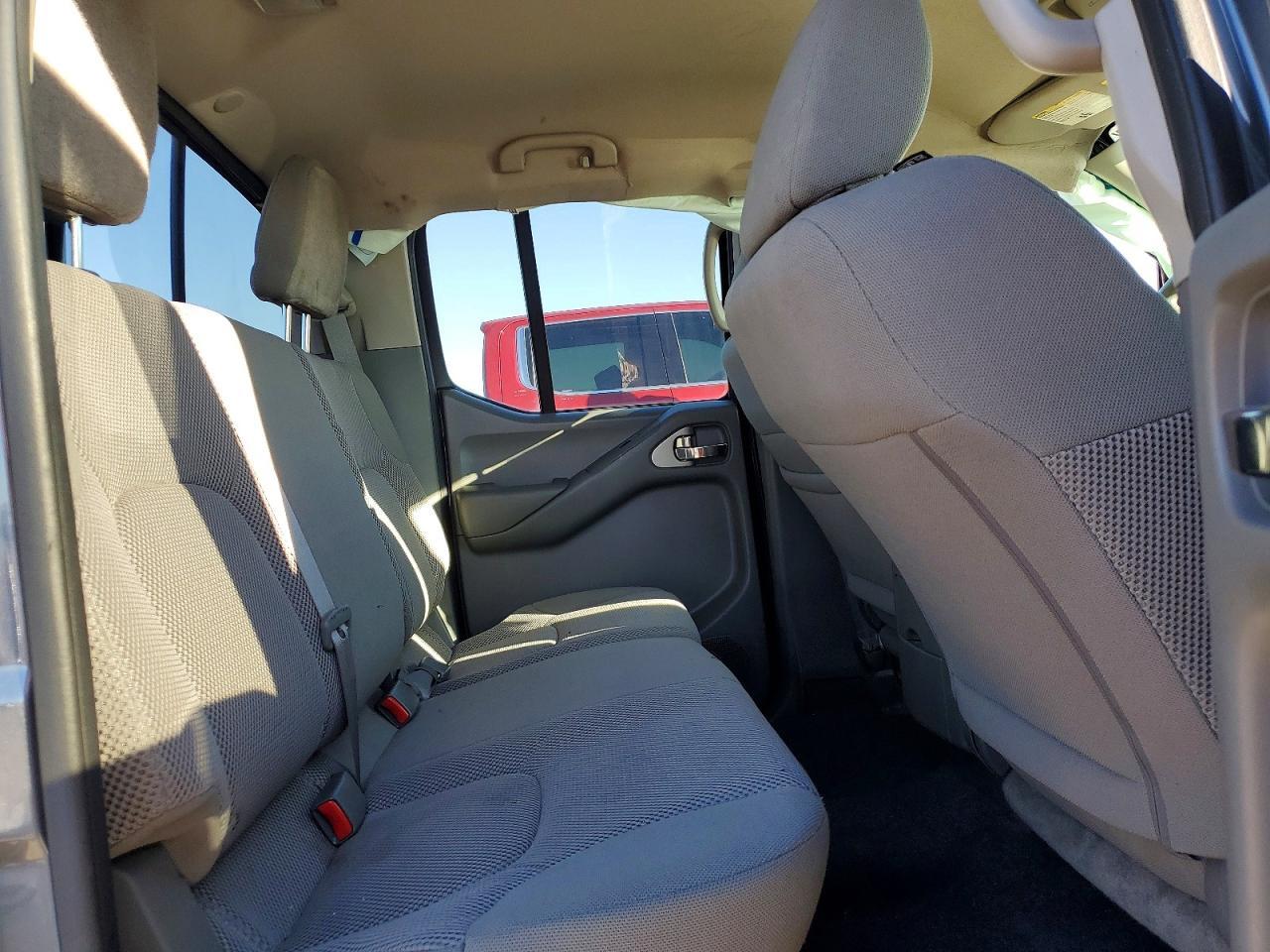 2019 Nissan Frontier s