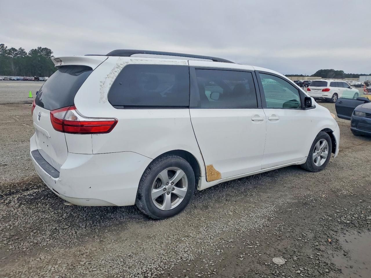 2015 Toyota Sienna le