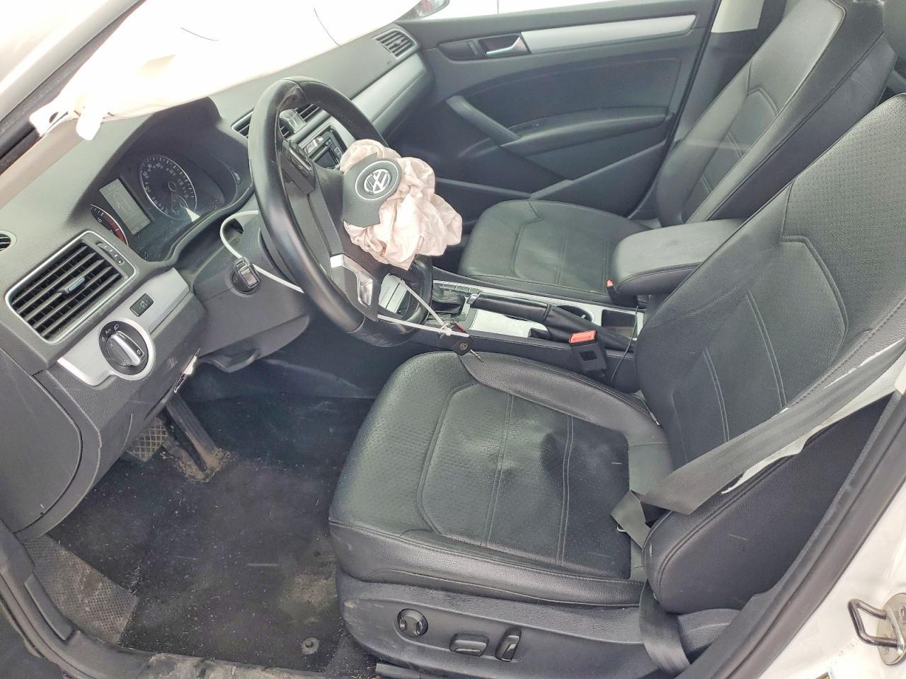 2013 Volkswagen Passat se