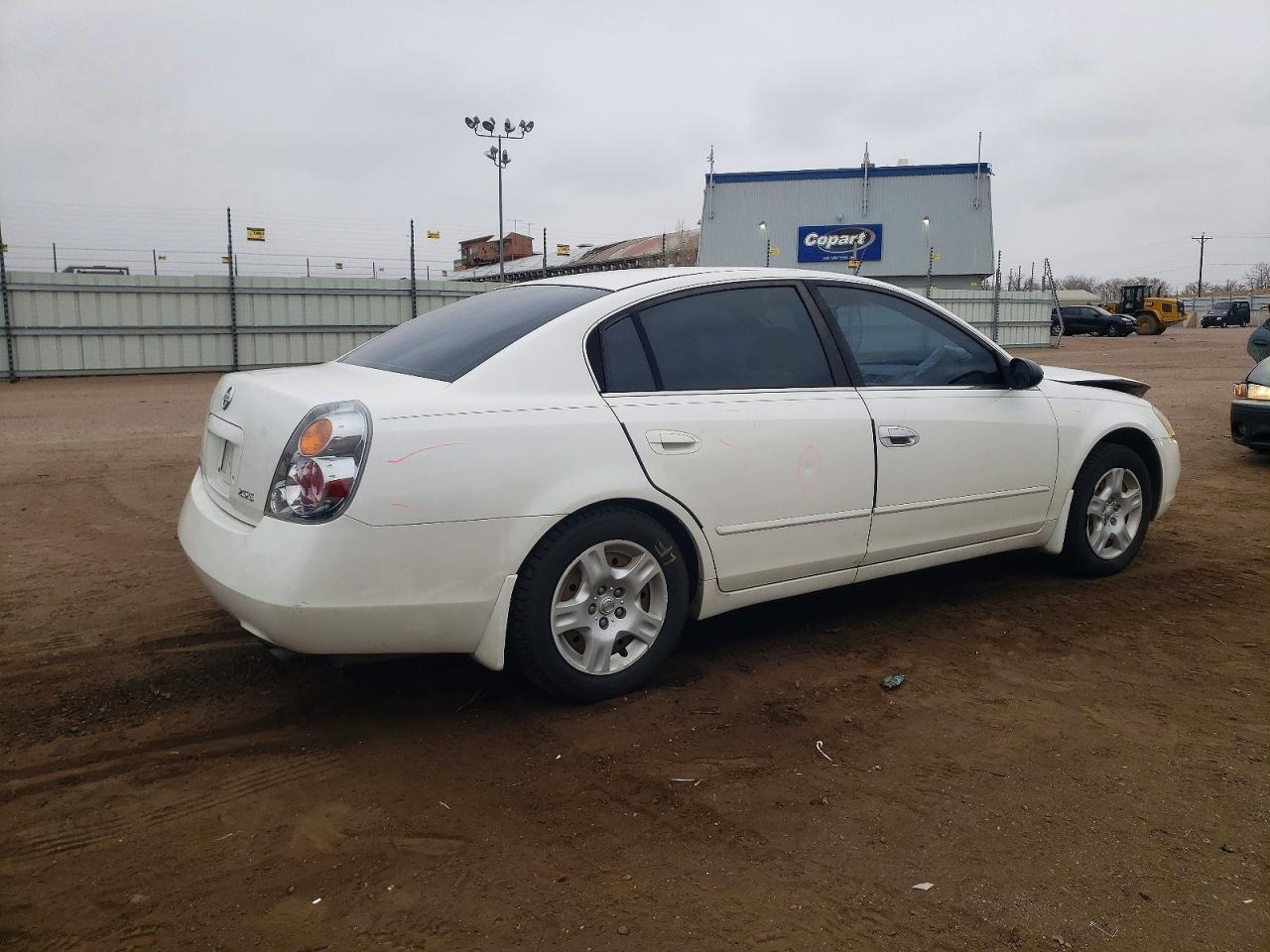 2003 Nissan Altima Base
