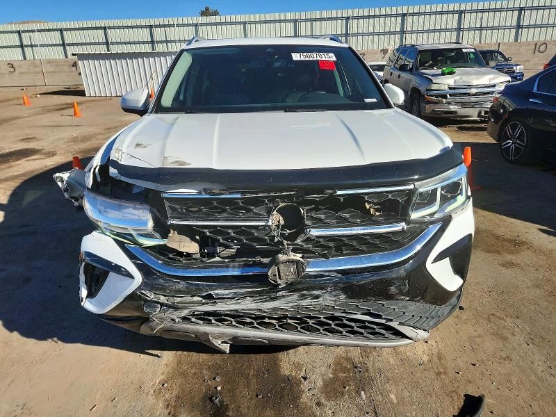 2024 Volkswagen Taos sel