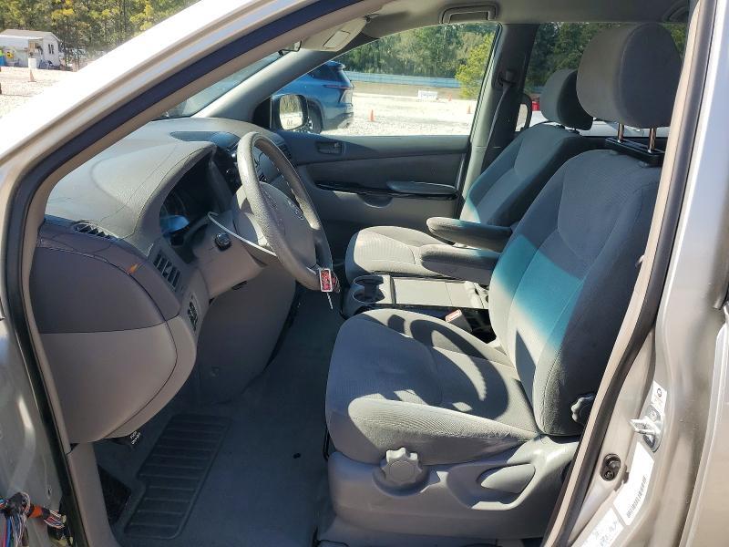 2004 Toyota Sienna ce