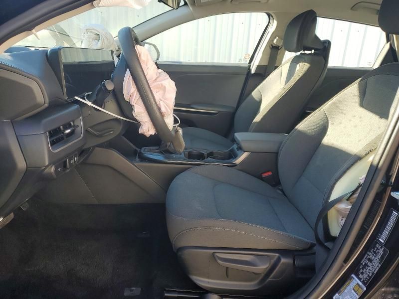 2025 KIA K4 lx