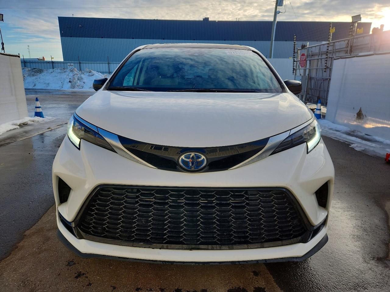 2024 Toyota Sienna le