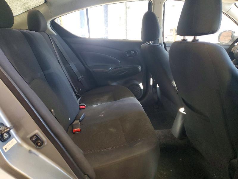 2012 Nissan Versa s