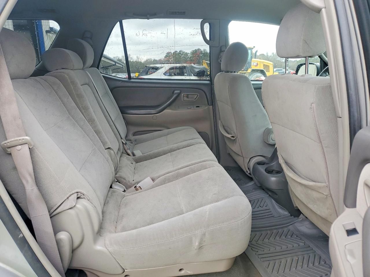2005 Toyota Sequoia SR5