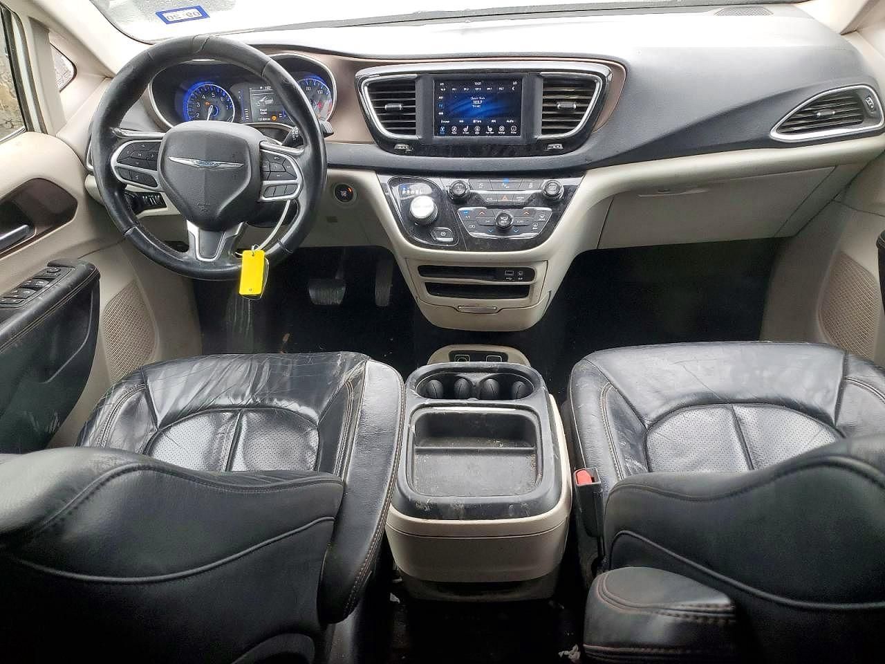 2018 Chrysler Pacifica Touring l