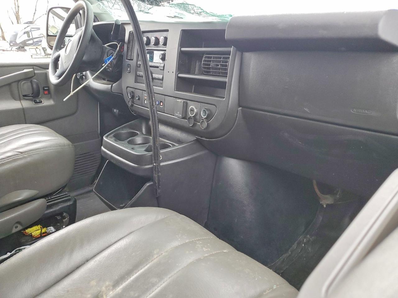 2021 Chevrolet Express G2500