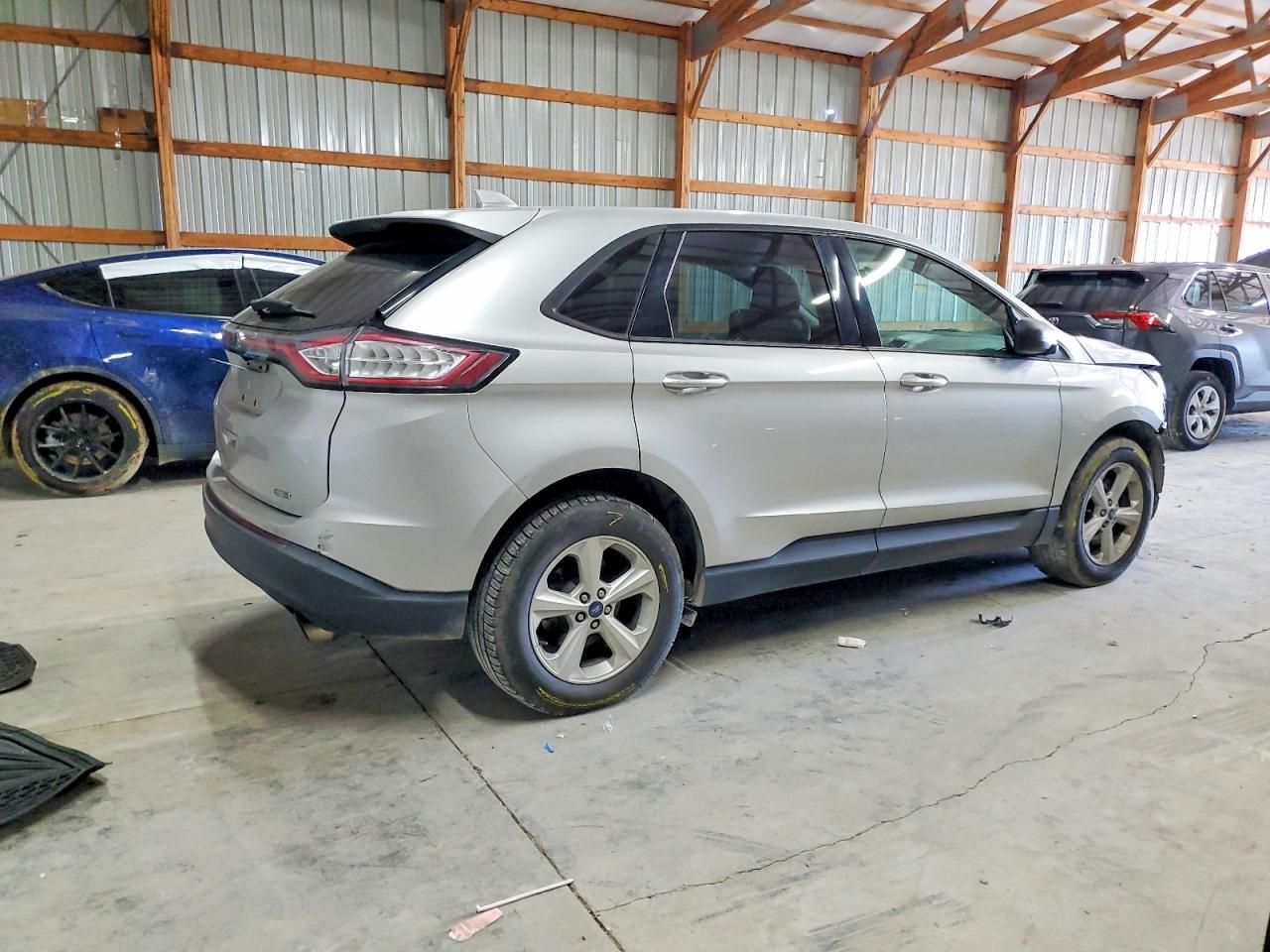 2018 Ford Edge se