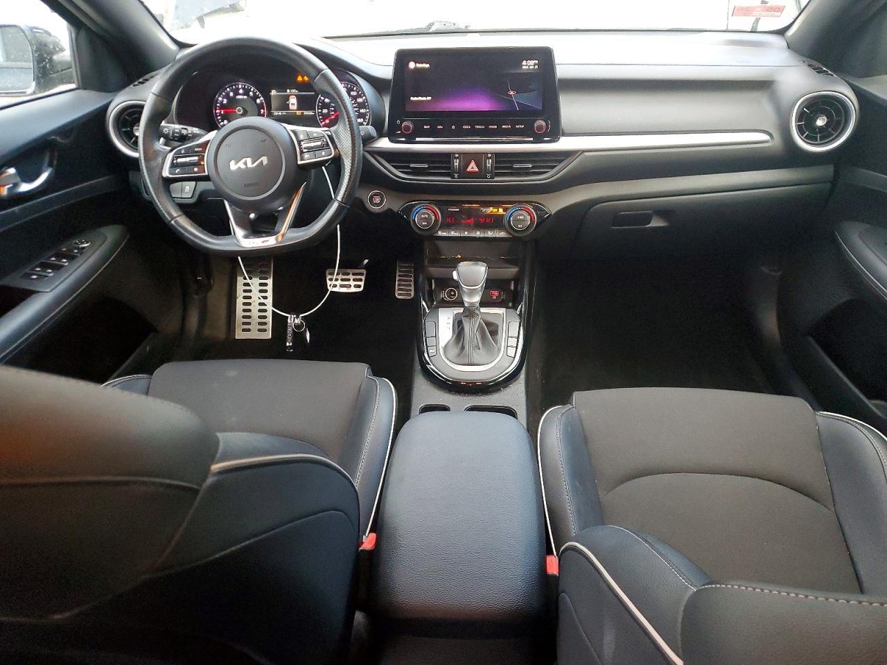 2022 KIA Forte gt Line