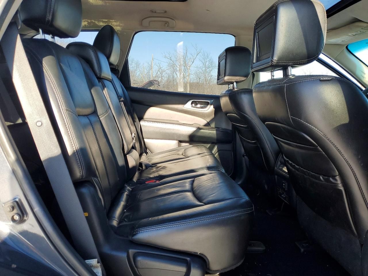 2013 Nissan Pathfinder s