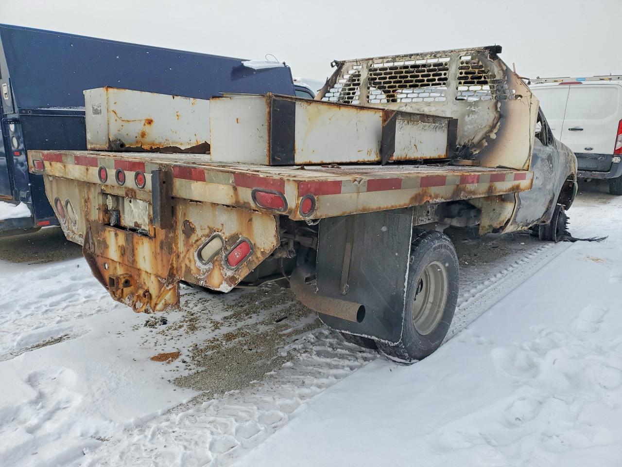 2003 Ford F350 Super Duty Flatbed Truck