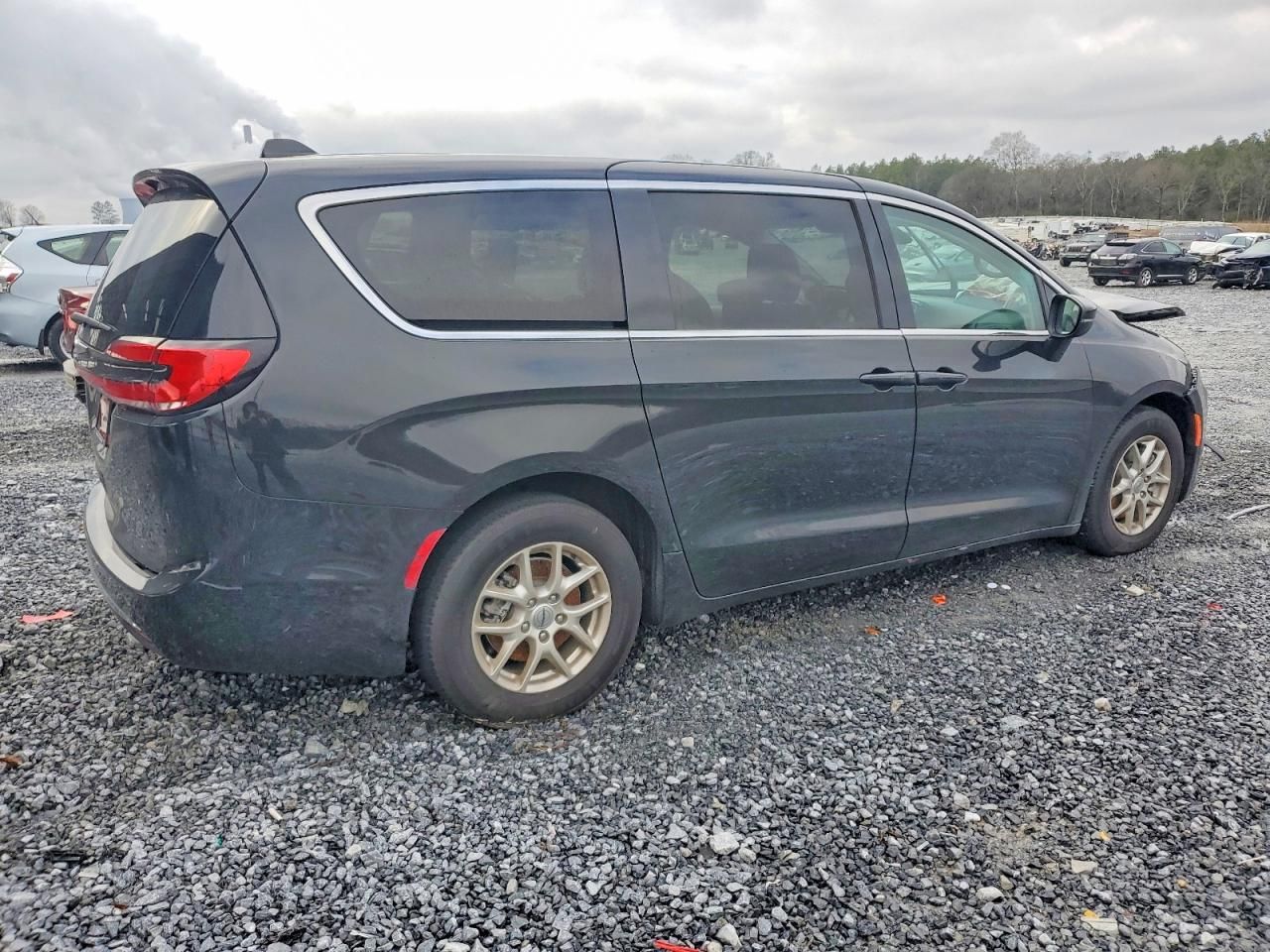 2023 Chrysler Pacifica Touring l