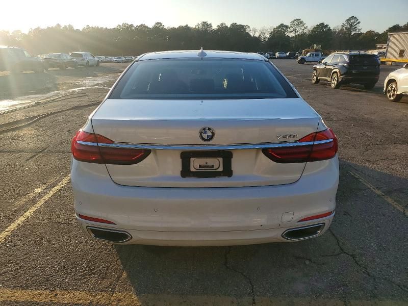 2016 BMW 740 i
