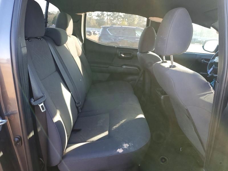 2016 Toyota Tacoma Double cab