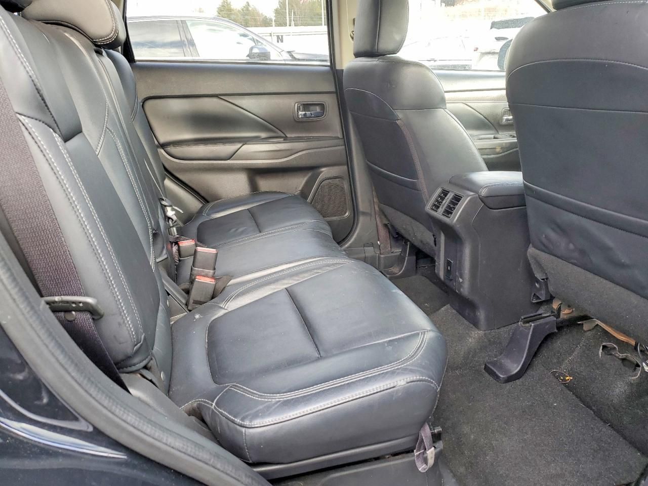 2020 Mitsubishi Outlander se