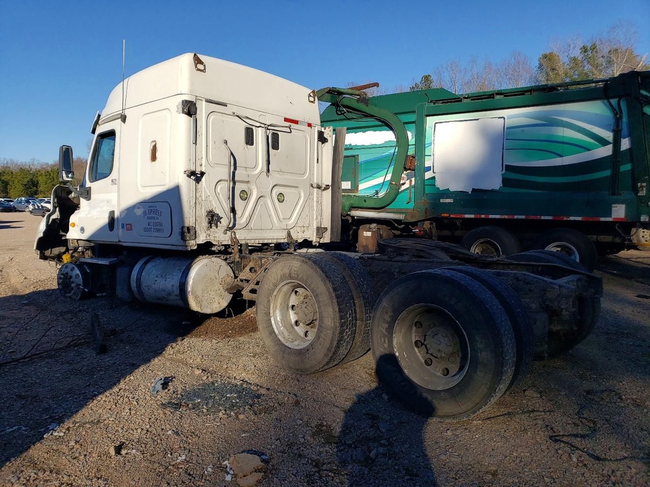 2012 Freightliner Cascadia 125 Semi Truck