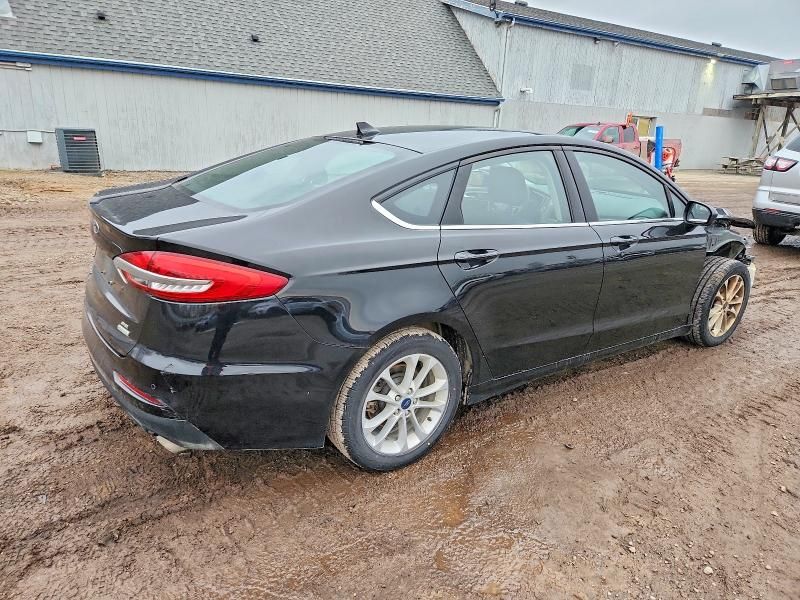 2020 Ford Fusion se