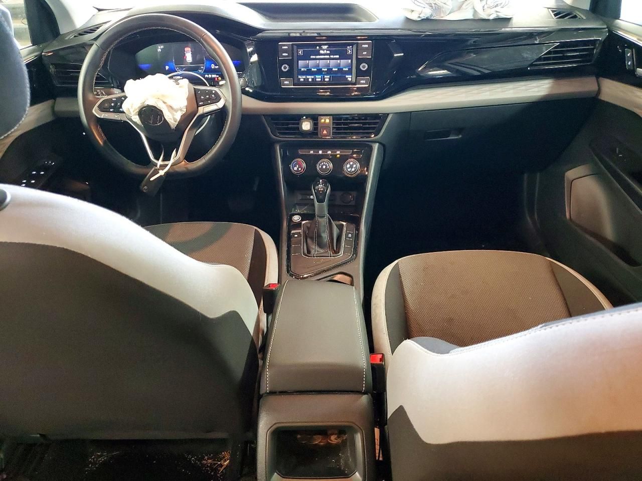 2024 Volkswagen Taos s