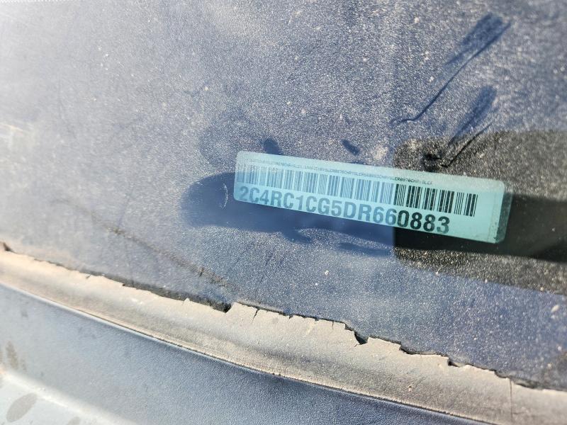 2013 Chrysler Town & Country Touring l