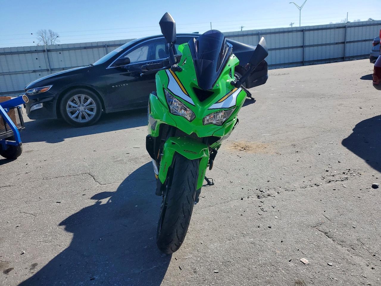 2025 Kawasaki ZX400