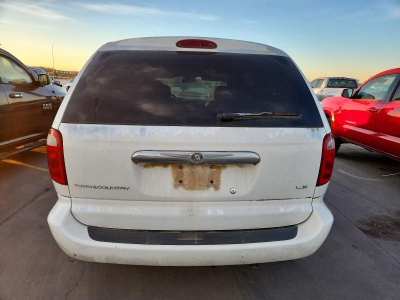 2002 Chrysler Town & Country lx