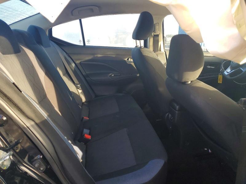 2023 Nissan Versa sv