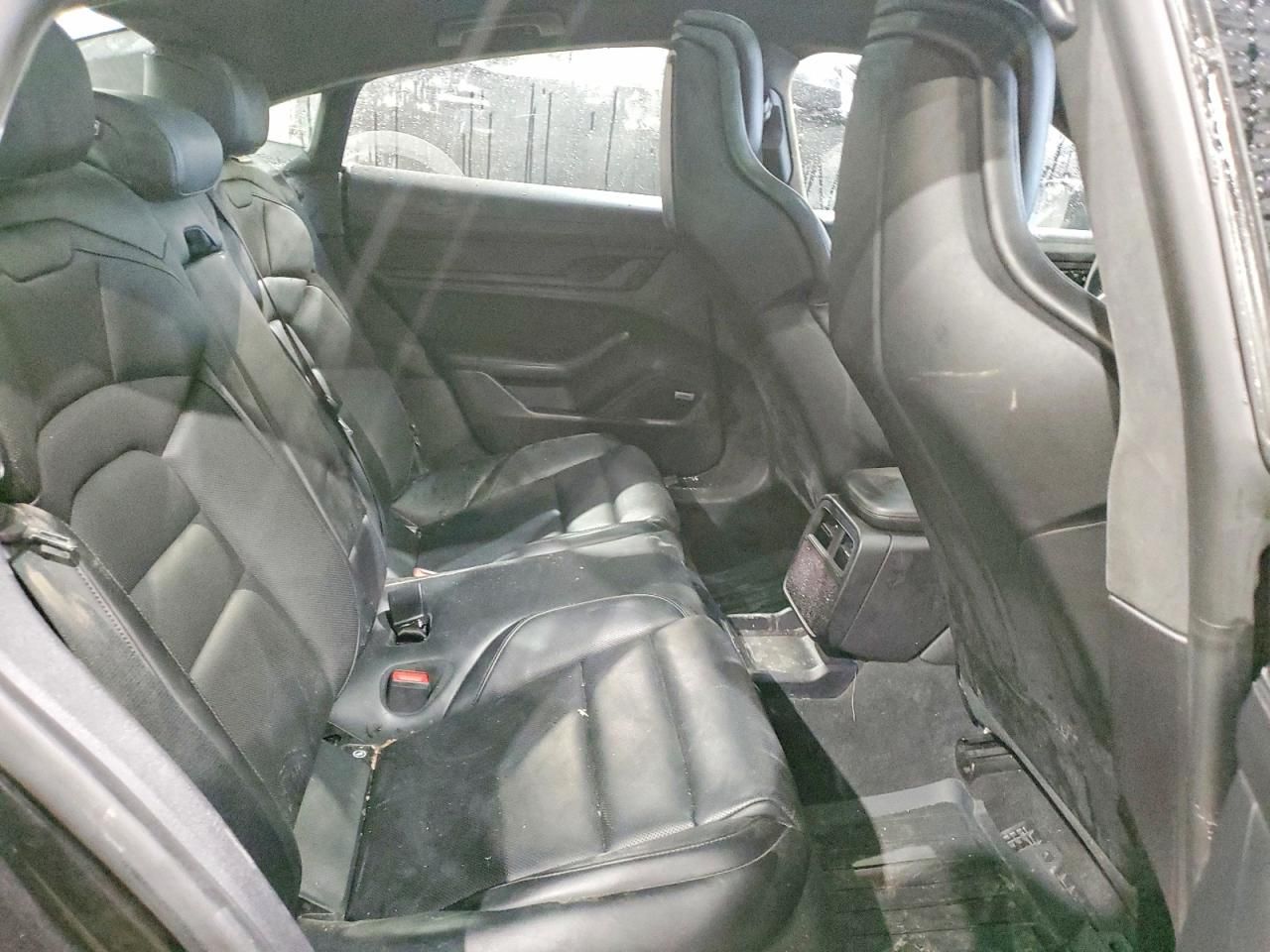 2020 Porsche Taycan Turbo