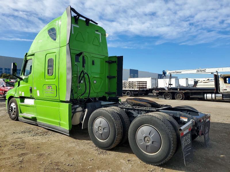 2022 Freigliner 2022 Freightliner Cascadia 126 Semi Truck