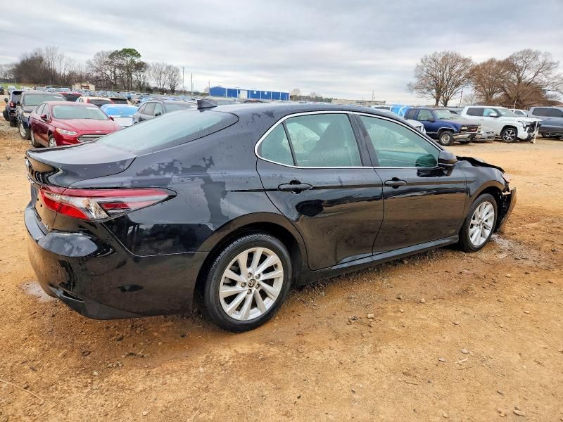 2023 Toyota Camry le