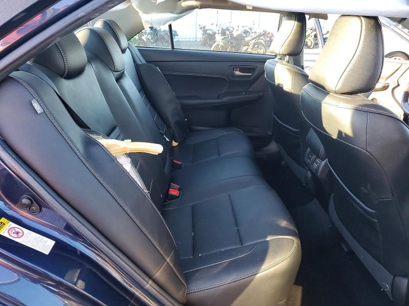 2016 Toyota Camry Hybrid