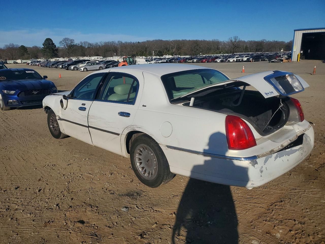 2002 Lincoln Town car Cartier