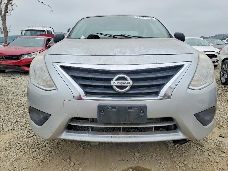 2015 Niss Versa 1.6 s Plus